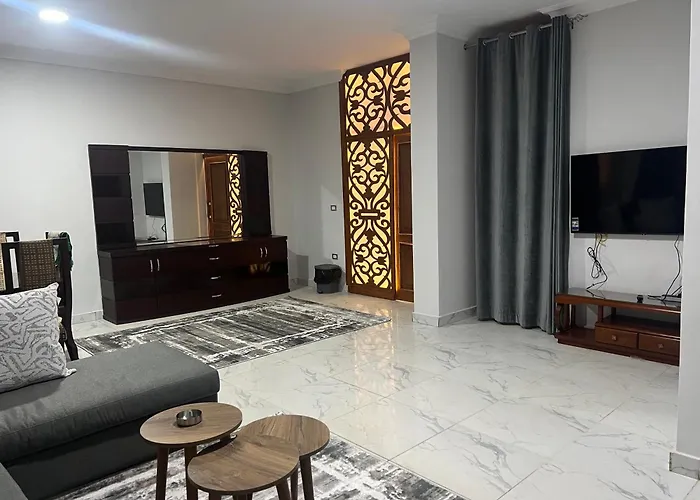 Luxury Apartments Beside Mall Of Arabia And Dar Al-Fouad Hospital - Families Only- No Alcoholic Beverages