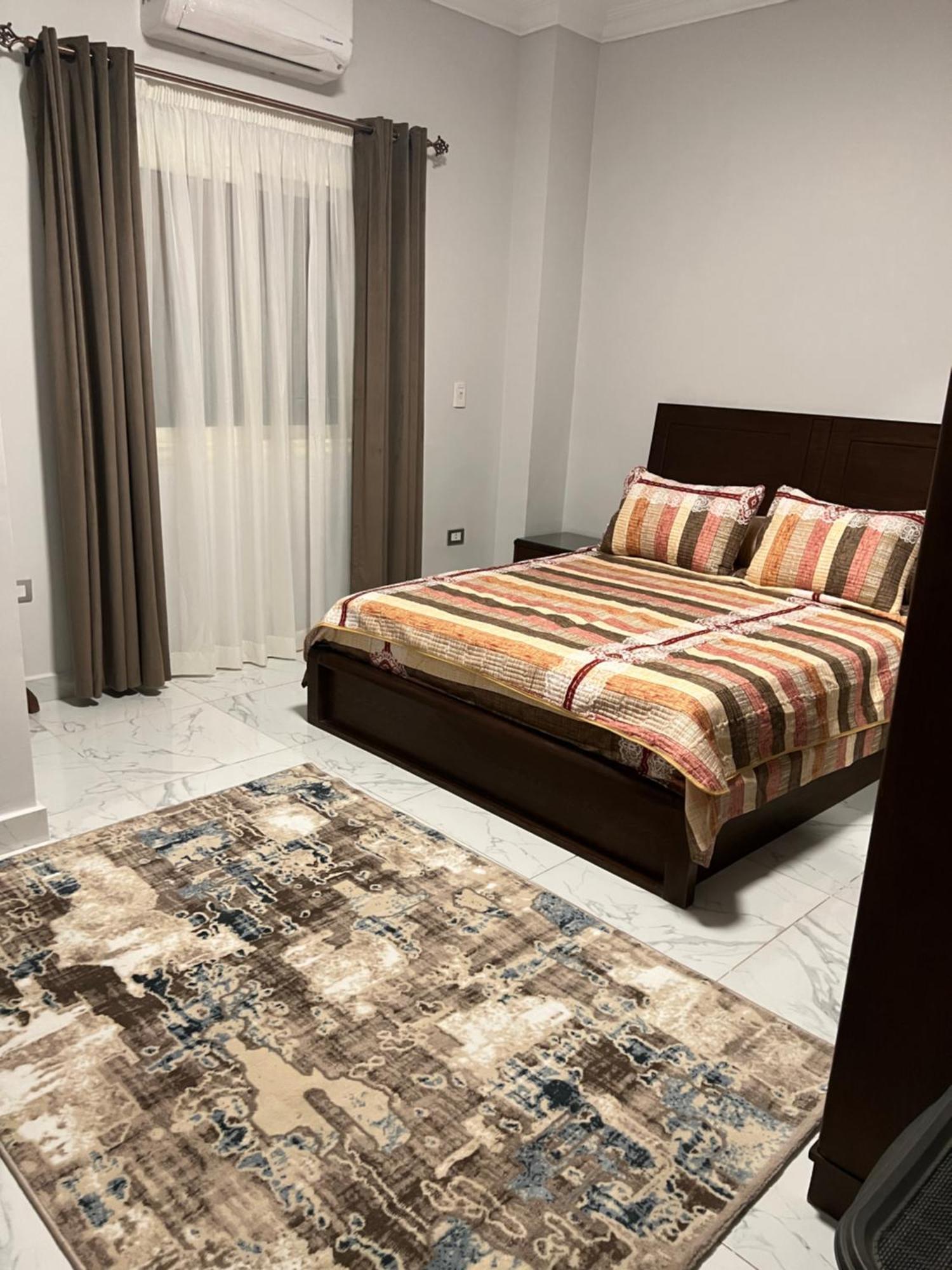 Luxury Beside Mall Of Arabia And Dar Al-fouad Hospital - Families Only- No Alcoholic Beverages *