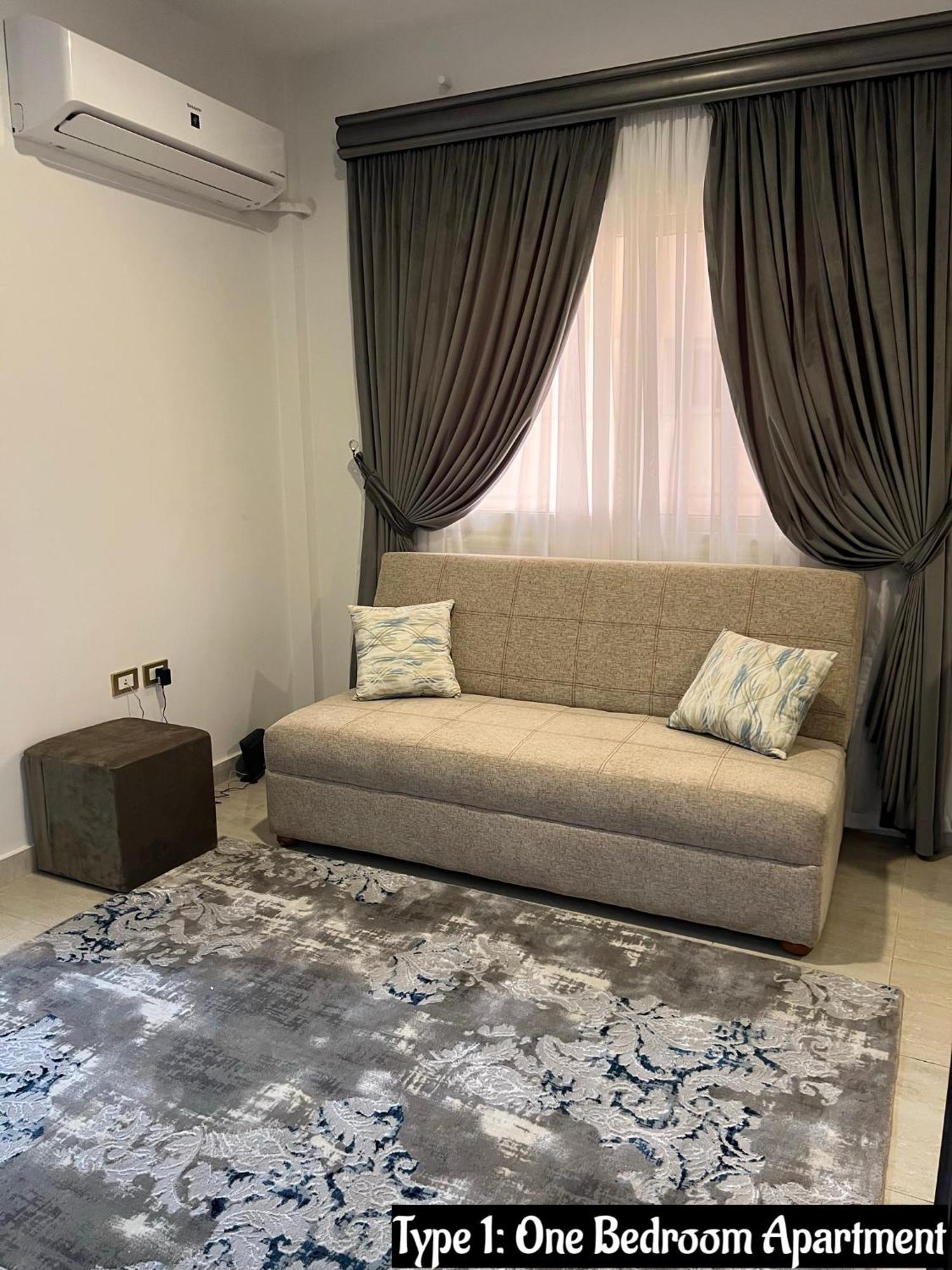 Apartment Luxury Beside Mall Of Arabia And Dar Al-fouad Hospital - Families Only- No Alcoholic Beverages *