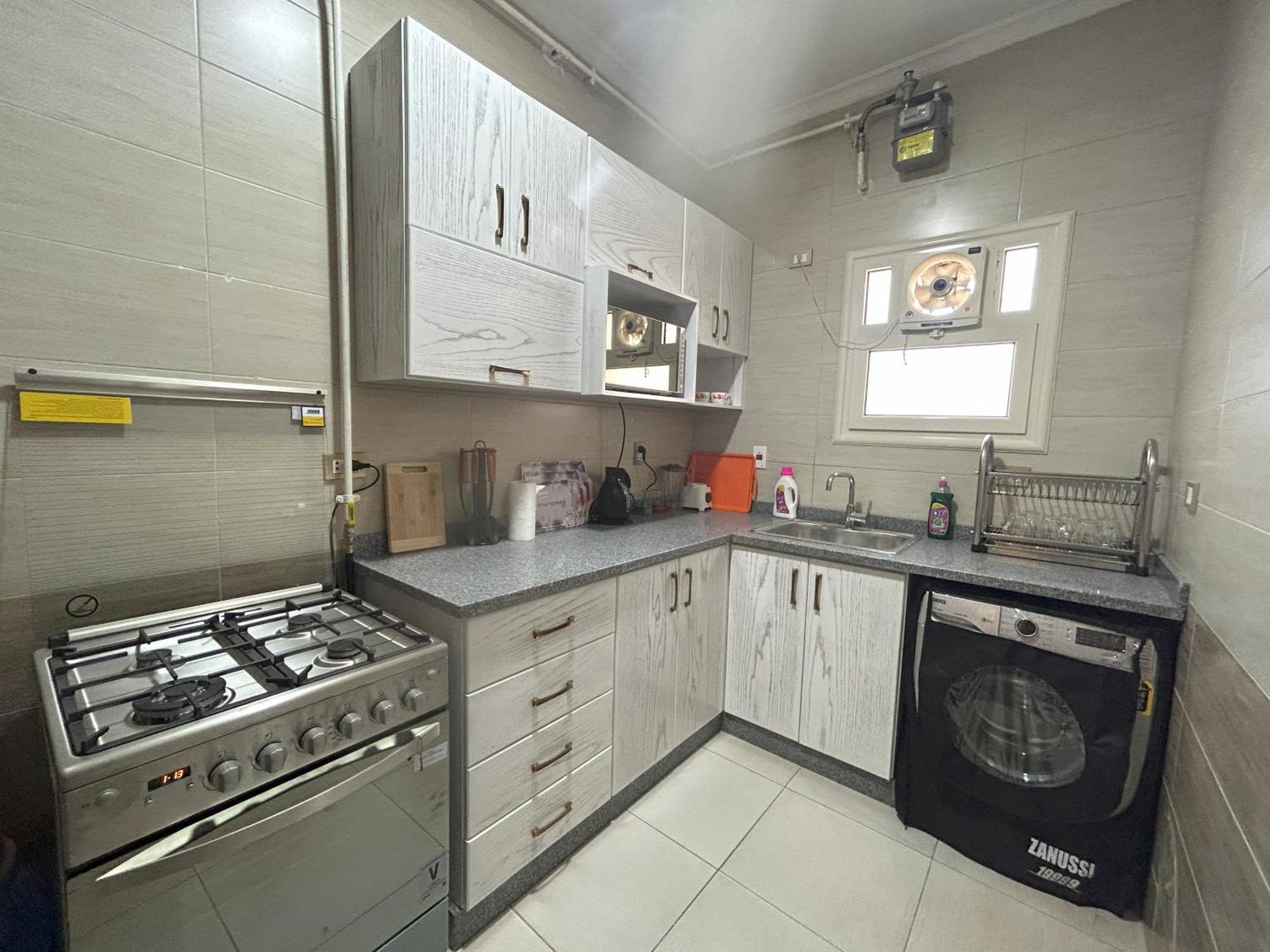 Luxury Beside Mall Of Arabia And Dar Al-fouad Hospital - Families Only- No Alcoholic Beverages *