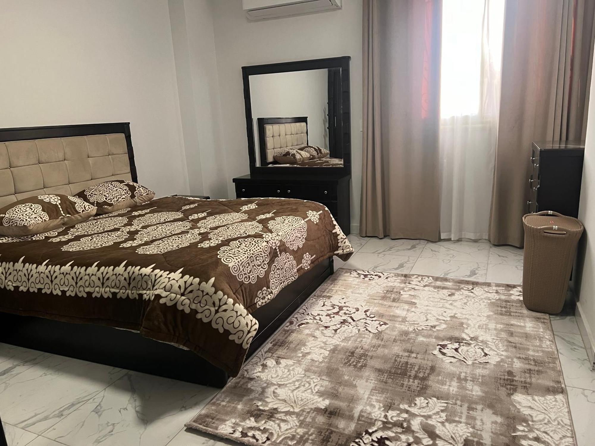 Luxury Beside Mall Of Arabia And Dar Al-fouad Hospital - Families Only- No Alcoholic Beverages Apartment *