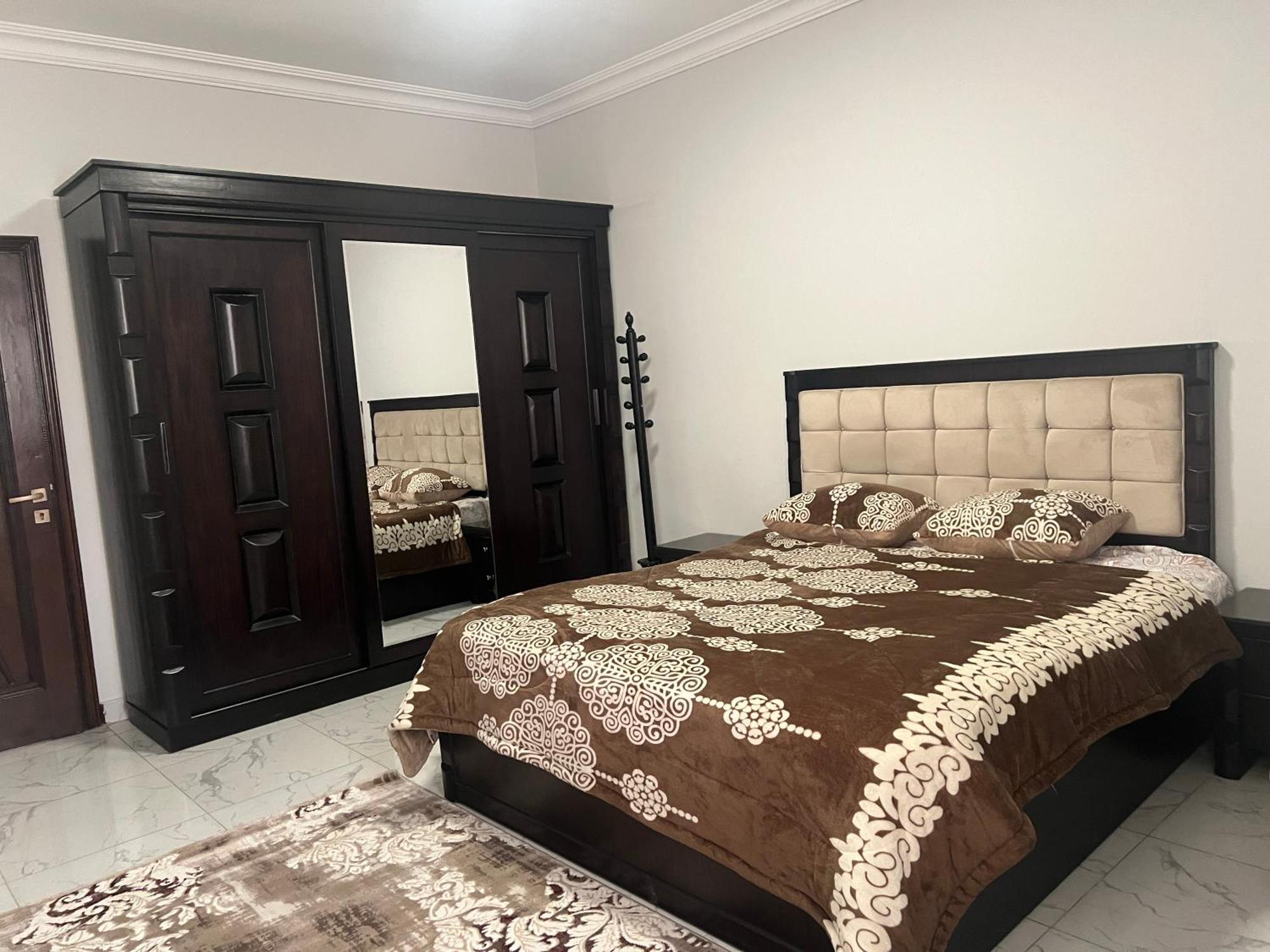 Luxury Beside Mall Of Arabia And Dar Al-fouad Hospital - Families Only- No Alcoholic Beverages Apartment 6th of October City